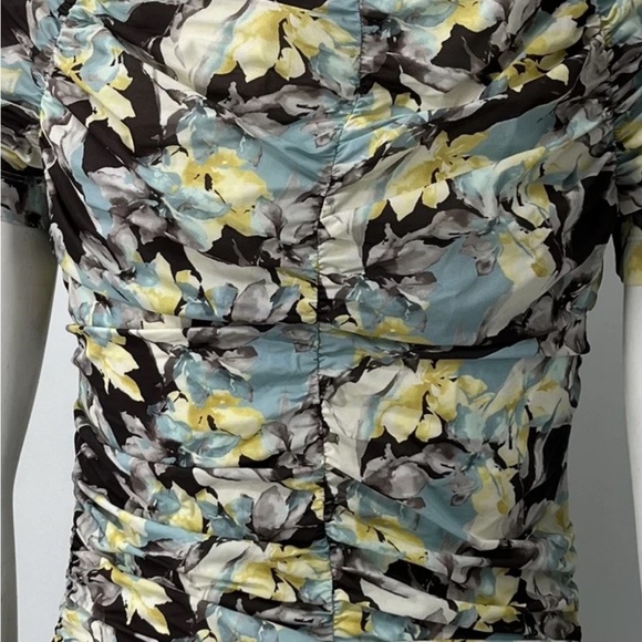 St. John Couture Floral Printed Ruched Stretch
Off-Shoulder Top sz S New - Picture 11 of 11